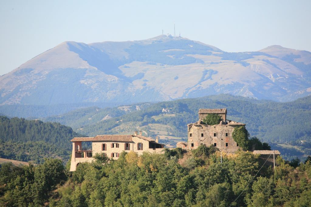 Agriturismo Monte Valentino Pietralunga  Buitenkant foto