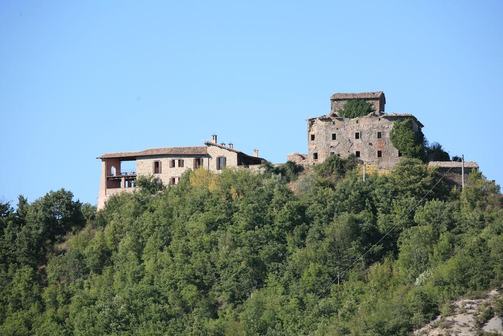 Agriturismo Monte Valentino Pietralunga  Buitenkant foto